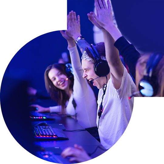 888腾博会独家双向驱动技术<br>让电竞玩家尽情享受极致高速快感